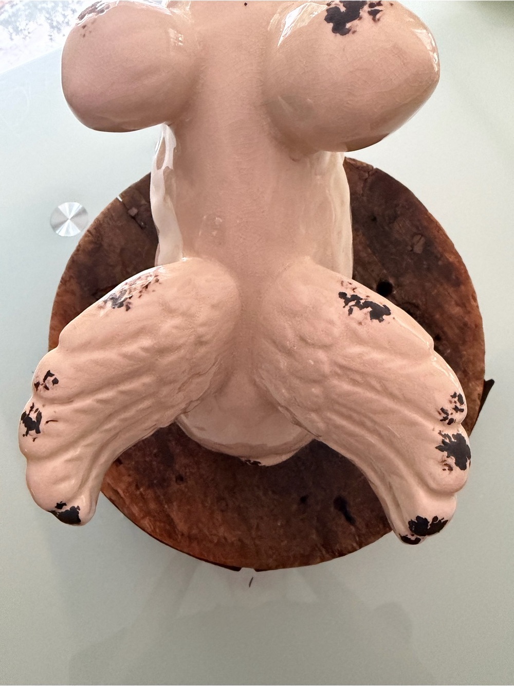 🐷🪽 Large Cream Ceramic Pig | Decorative Home Art - Picture 7 of 9